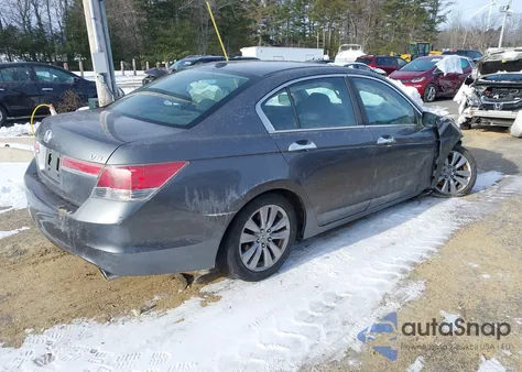 2012 Honda Accord 3.5 Ex-L z USA, uszkodzony, nr VIN 1HGCP3F84CA039326